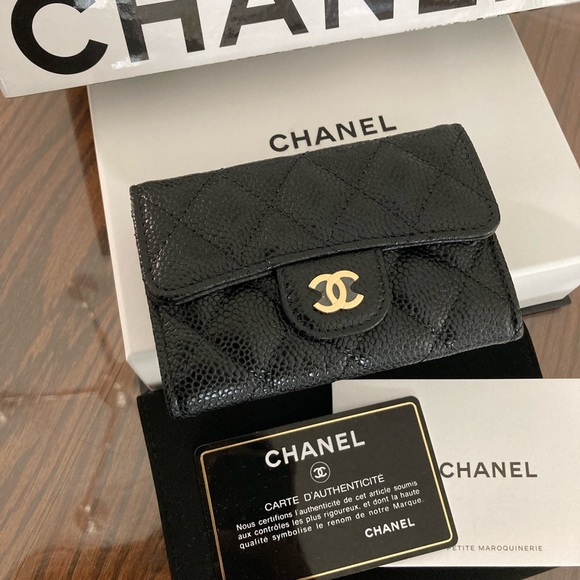 CHANEL Handbags - CHANEL CLASSIC Brand NEW! RARE FIND CHANEL Classic Caviar Cardholder